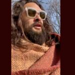 Jason Momoa usando ruana colombiana
