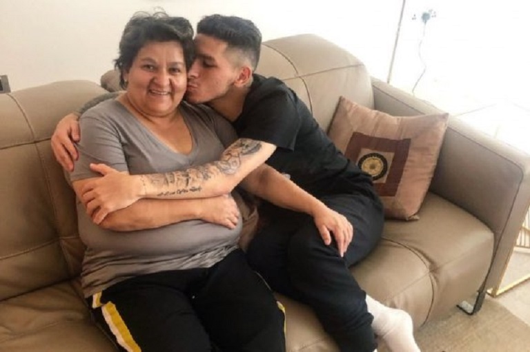 Lucas Torreira que perdió a su mamá a raíz del maldito covid 19