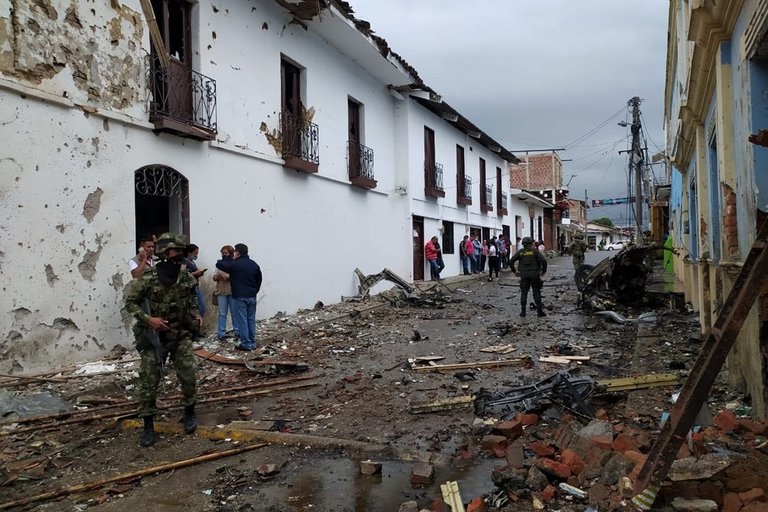 Más de 2.000 desplazados por enfrentamientos entre grupos armados en Colombia