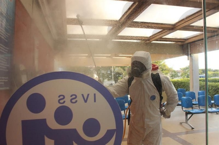 Mueren 14 sanitarios, la mayoría médicos por covid-19 en dos días en Venezuela