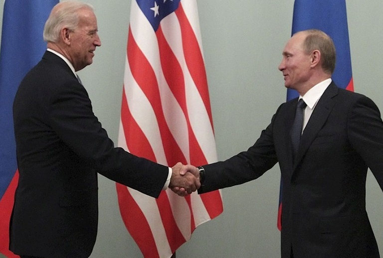 Putin le desea buena salud a Biden
