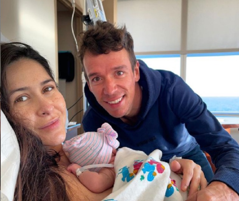Rigoberto Urán anuncia el nacimiento de su hija Carlota