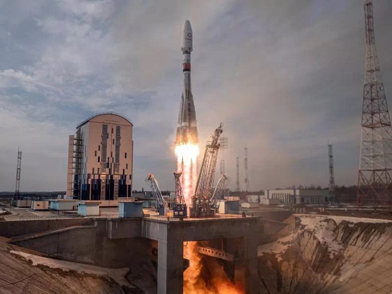 Un cohete ruso pone en órbita 36 satélites de la compañía británica OneWeb