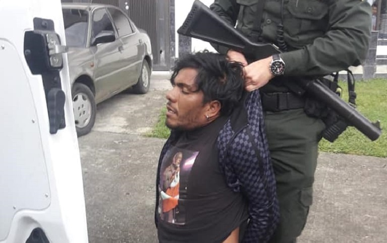 En Boyacá, un venezolano llamado Walther se opuso a requisa y disparó a policías colombianos