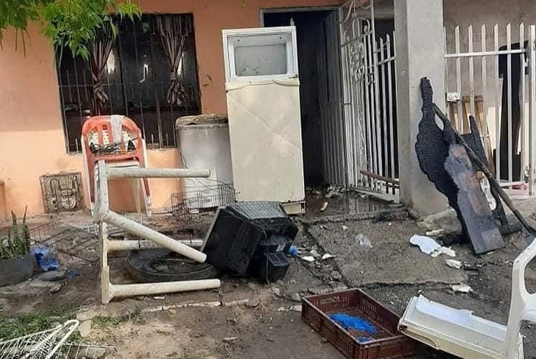 Incendió la casa de la mamá porque no lo dejaron dormir con la novia