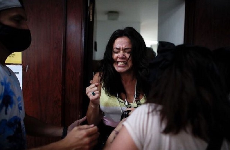 Mailín Gobbo estalla en llanto tras conocer la decisión a favor del excura Carlos Eduardo José