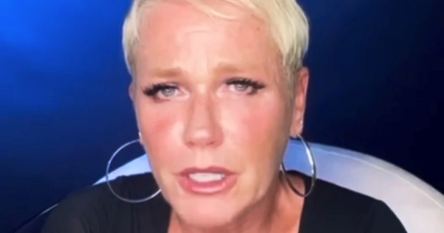 Xuxa sacude a Brasil con su declaración: “Maté a mi mamá”