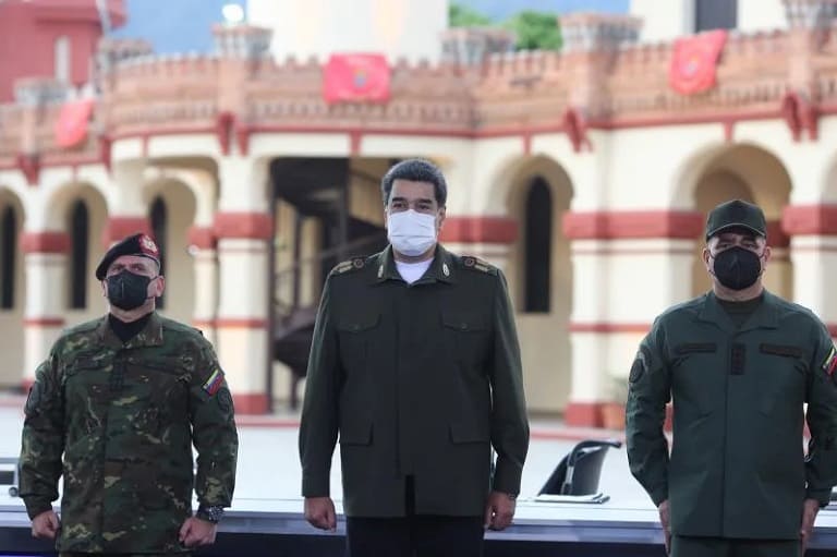 Venezuela enviará mil milicianos a la zona fronteriza con Colombia donde combate desde marzo (1)