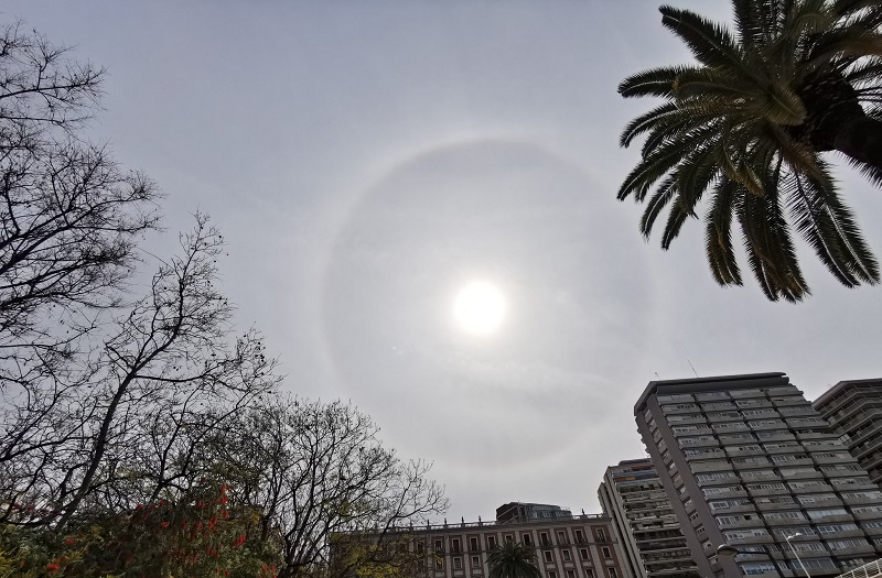 Un majestuoso halo solar hipnotiza a Cali con su belleza