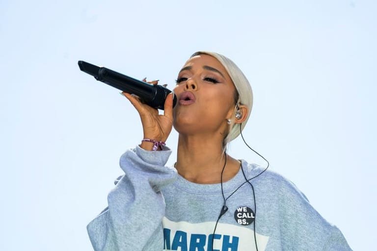 Ariana Grande----Ariana Grande: De 'Thank U, Next' a un Nuevo Comienzo Tras el Divorcio