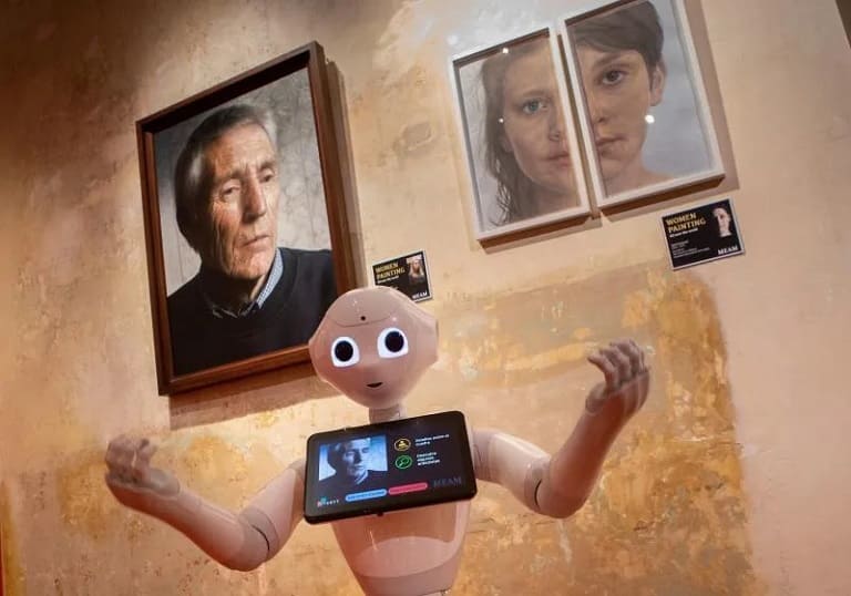 El Museo Europeo de Arte Moderno se asoma al futuro con “Pepper” un robot guía