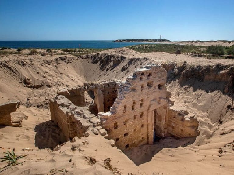 Hallan en la costa de Cádiz unas termas romanas excepcionalmente conservadas