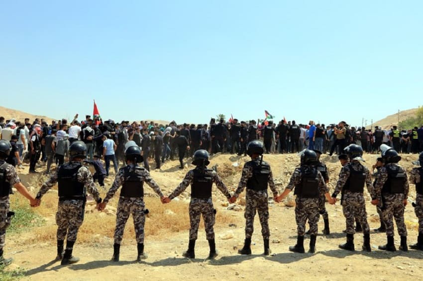 Jordania impide a manifestantes cruzar la frontera en apoyo a palestinos