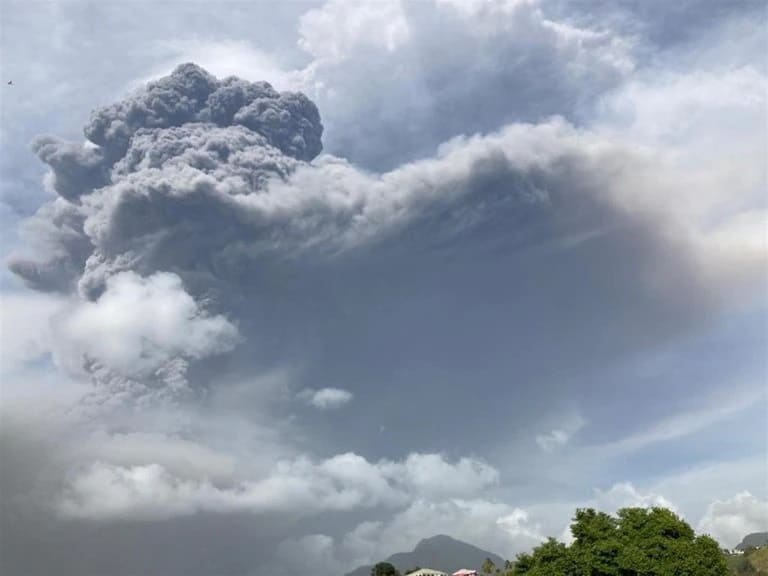 Pérdidas millonarias en San Vicente y las Granadinas por el volcán La Soufriere