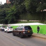 El muro de 600 metros que pintaron en Medellín para pedir paz