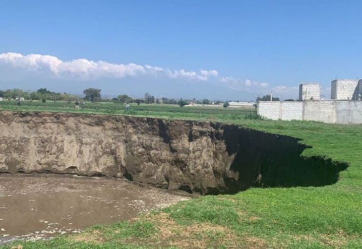 socavón en Mexico