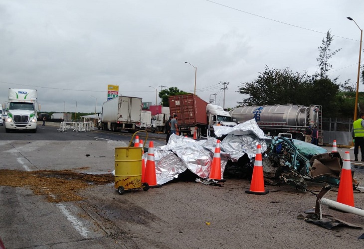 Así fue el accidente en la caseta de Jalostotitlán que dejó 4 muertos