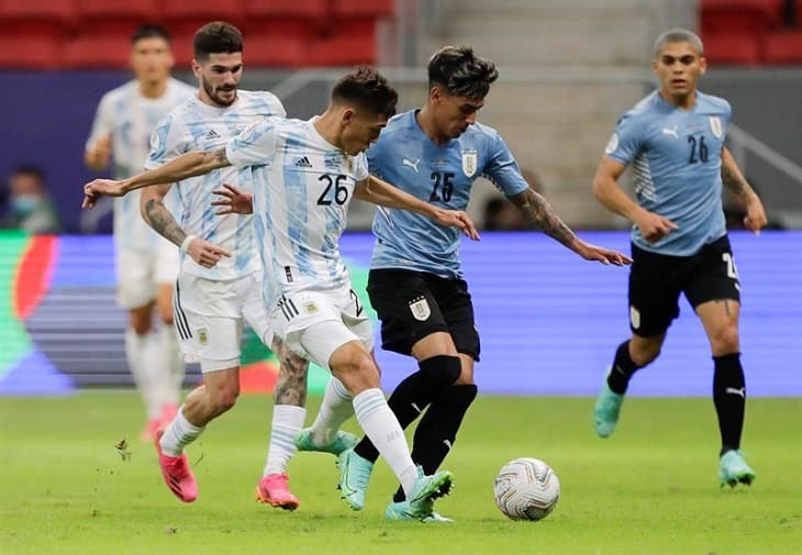 Con gol de Rodríguez, Argentina se lleva un intenso clásico rioplatense 1