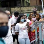 India baja contagios diarios