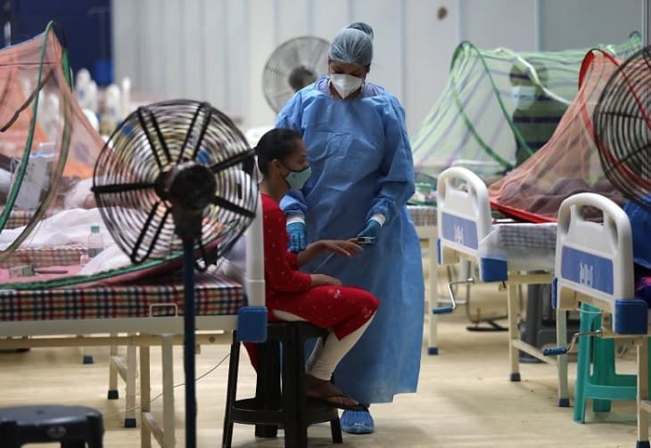La India registra menos de 40.000 casos por primera vez en tres meses