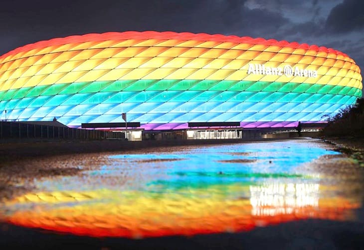 La UEFA asegura estar orgullosa de llevar los colores del arcoíris, un símbolo que no es político