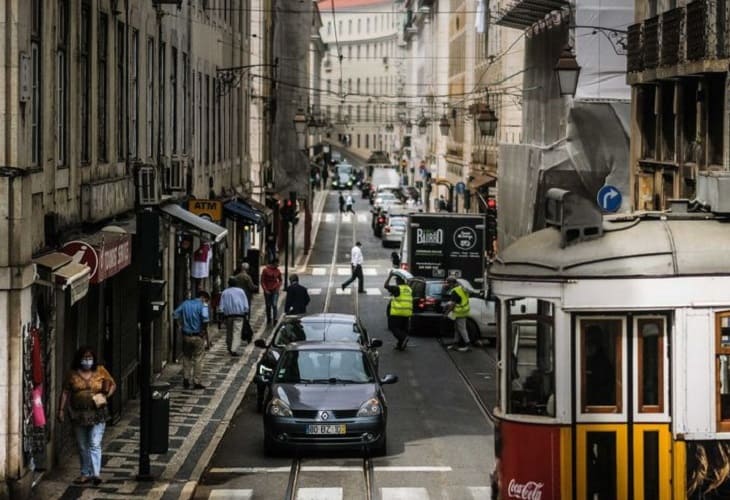 Lisboa, cercada por el virus