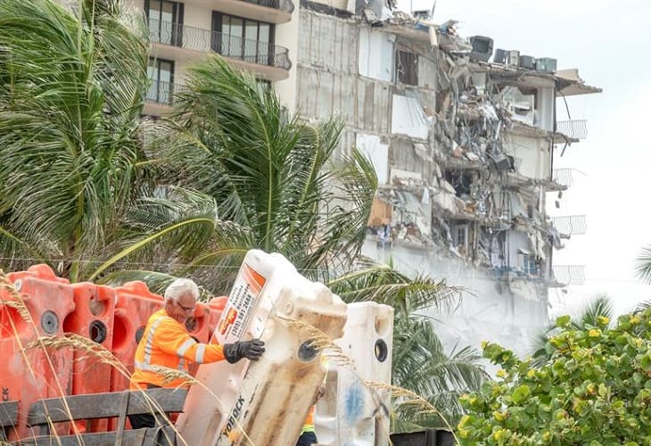 Más de 36 horas después del derrumbe, las respuestas faltan