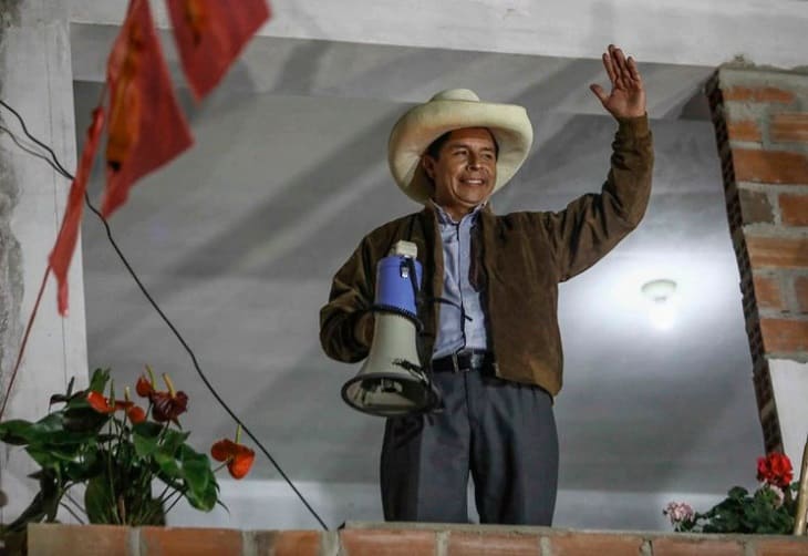 Castillo adelanta a Fujimori en el recuento de votos por la Presidencia de Perú
