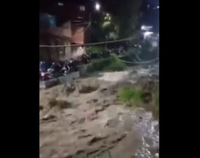 Desbordamiento de quebrada La Loca causó estragos en Bello