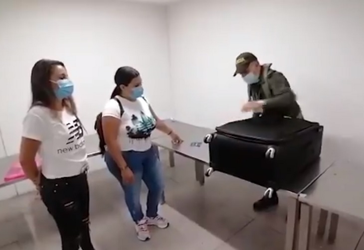 Detenidas con kilo de coca en Aeropuerto Alfonso Bonilla Aragón