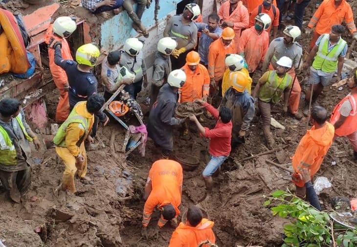 Al menos 17 muertos tras un corrimiento de tierras en el oeste de la India 1