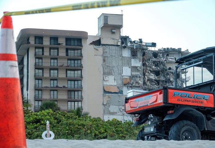 Dos cadáveres son extraídos del derrumbe en Miami; víctimas mortales suben a 24 (1)