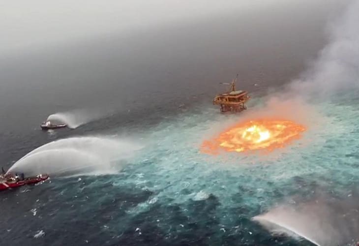 El incendio en el Golfo de México pone en duda el modelo energético de Pemex