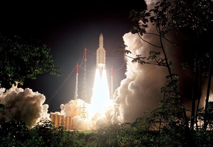 El nuevo satélite reprogramable Eutelsat Quantum es lanzado por un Ariane