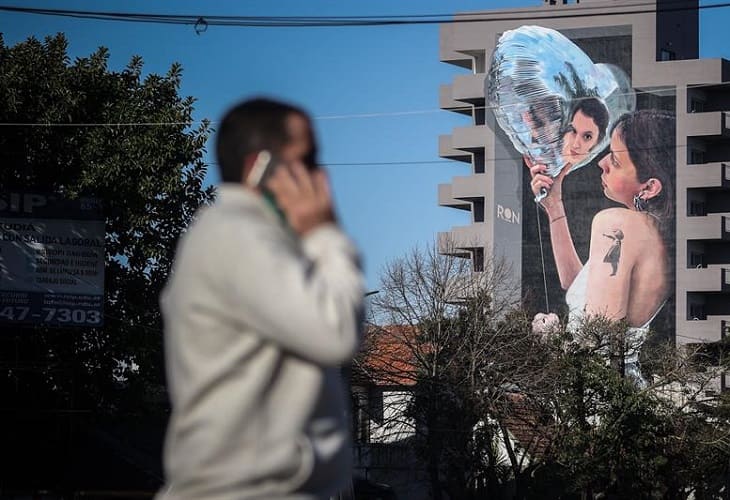 Martín Ron, el artista argentino que inspira con sus murales hiperrealistas 2