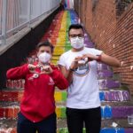 Penoso edit viral de foto de Claudia López en las escaleras de la 89 con 7