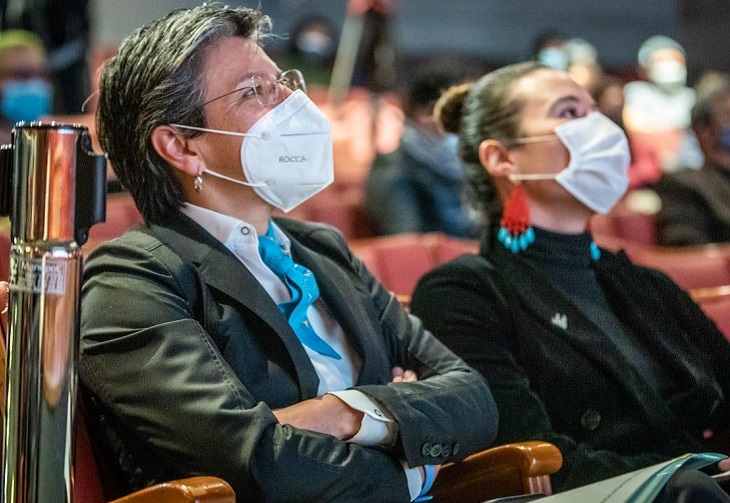 Respuesta de Claudia López a Mario Hernández por la que es tildada de arrogante