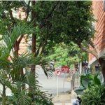 Atraco masivo en El Poblado, ladrones llegaron uniformados y en carros y motos