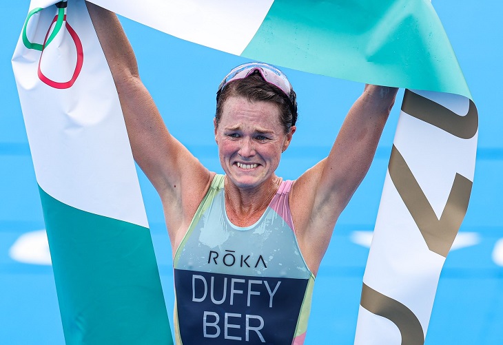 Flora Duffy logra la primera medalla de Oro en la historia de Bermudas