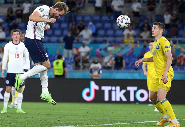 Inglaterra aplasta a Ucrania y se planta en semifinales