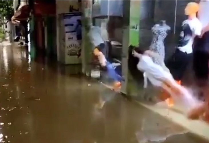 Montelíbano padece las inundaciones tras copiosa lluvia de 8 horas