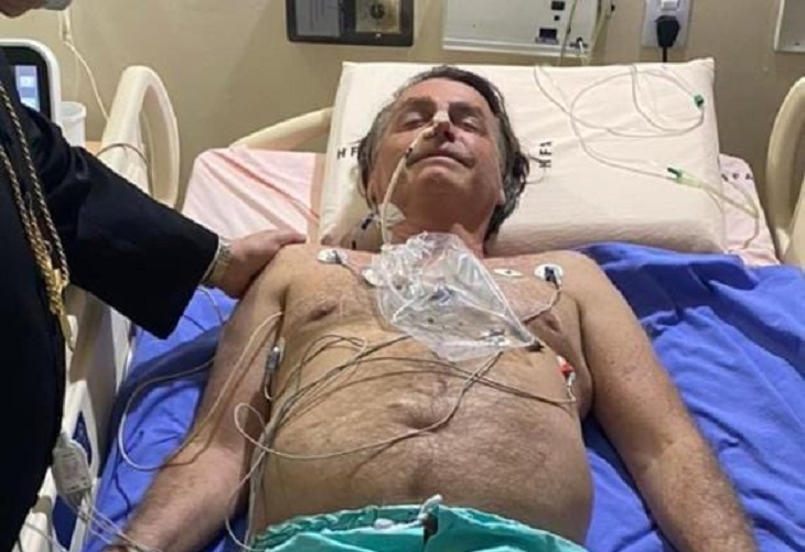 Bolsonaro es trasladado a São Paulo por bloqueo intestinal