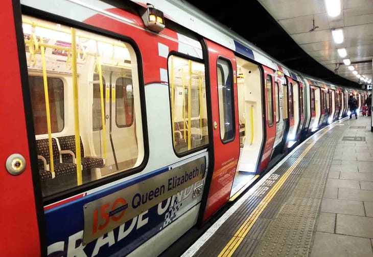 mascarillas obligatorias en el metro de londres