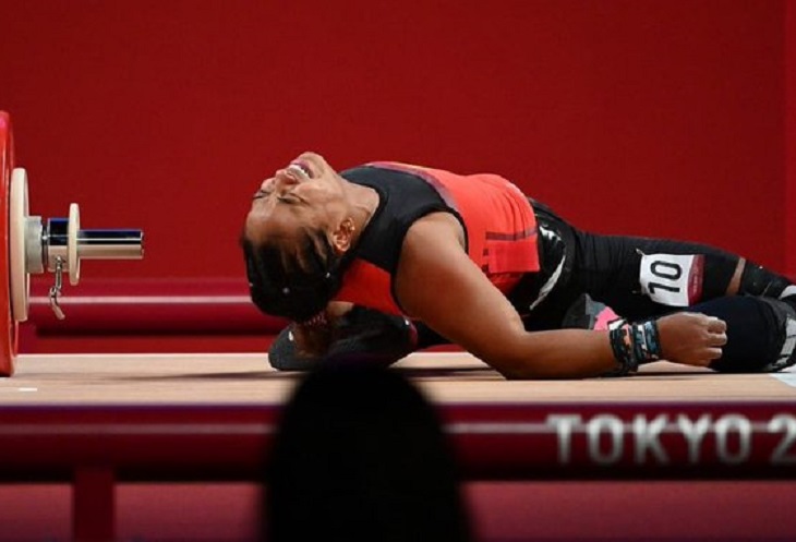 Mercedes Pérez rompe en llanto al quedar cuarta en Tokio