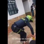 Policía de Villa de Leyva le da descarga taser a un joven