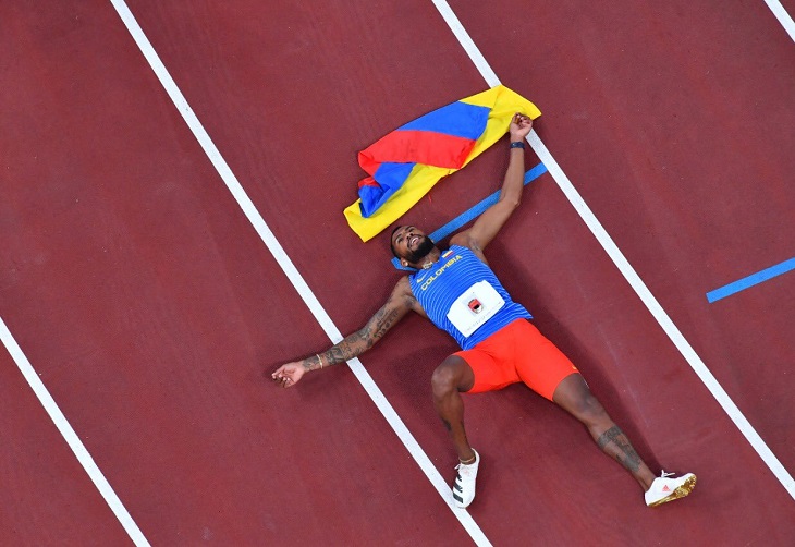 Anthony Zambrano hace historia y gana plata en la final de 400 metros