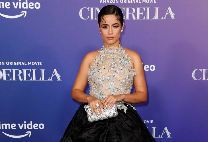 Camila Cabello deslumbra en el estreno de su “Cinderella”
