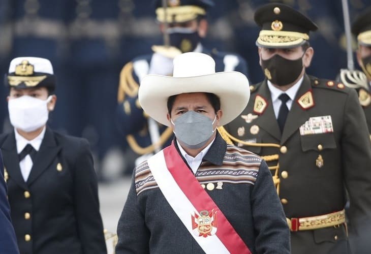 Castillo renueva el Comando Conjunto de las Fuerzas Armadas de Perú