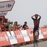 Damiano Caruso se impone en la cima de Velefique; Roglic y Mas se refuerzan