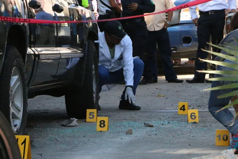 Dos policías mueren en un ataque armado contra alcaldesa mexicana